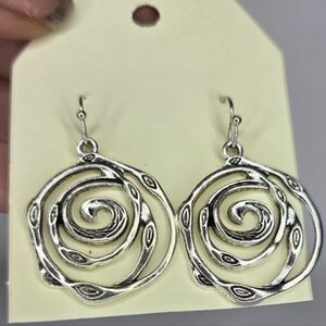 Elegant Silver Swirl Earrings  🎁BOGO🎁 On Earings with Gift Symbol🎁